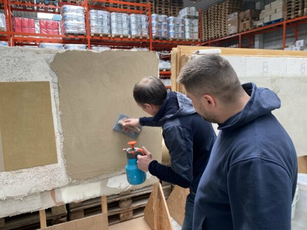 ABFFE097-94C7-47D9-B96D-79B7EA10F191_1_105_c